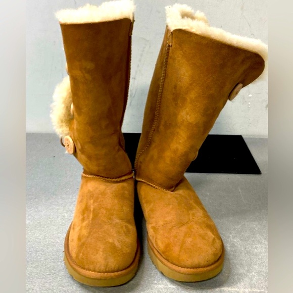 NWOB Ladies Brown UGG Boots Sz 7 - Picture 3 of 10